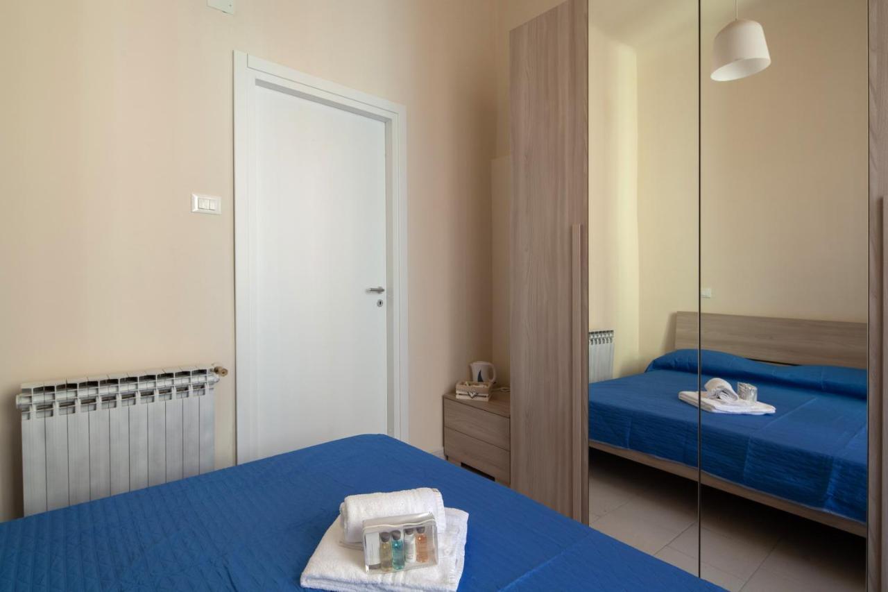 Rent Rooms La Spezia Esterno foto