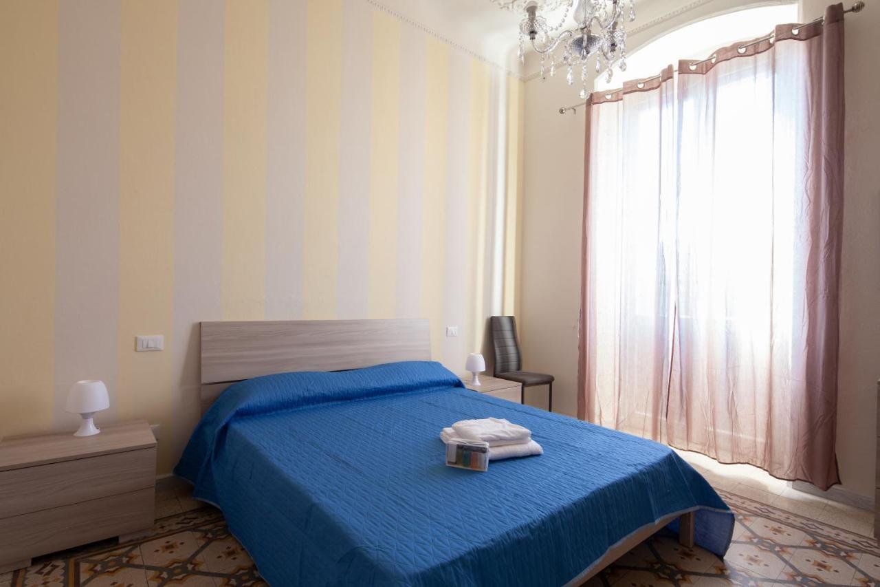 Rent Rooms La Spezia Esterno foto
